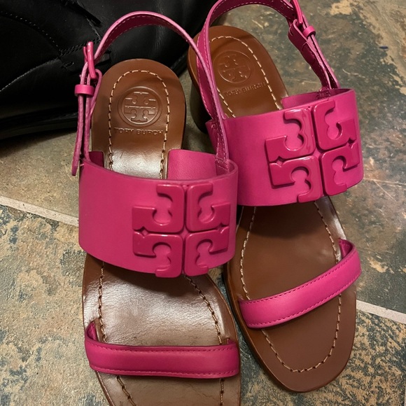 Tory Burch Shoes - Tory Burch Hot Pink Logo-Emblem Leather Sandals